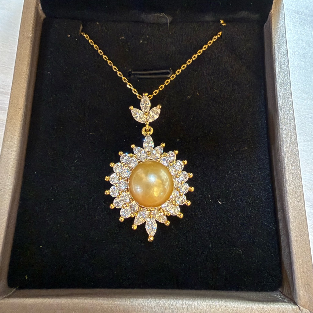 Luxury Cz-Embellished Gold Pearl Necklace With Gift Box